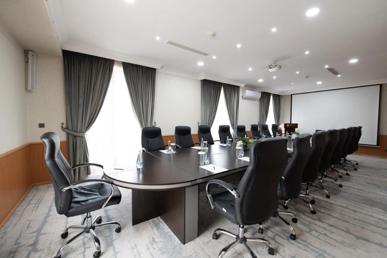 Lotte City Hotels Tashkent Palace Exteriör bild