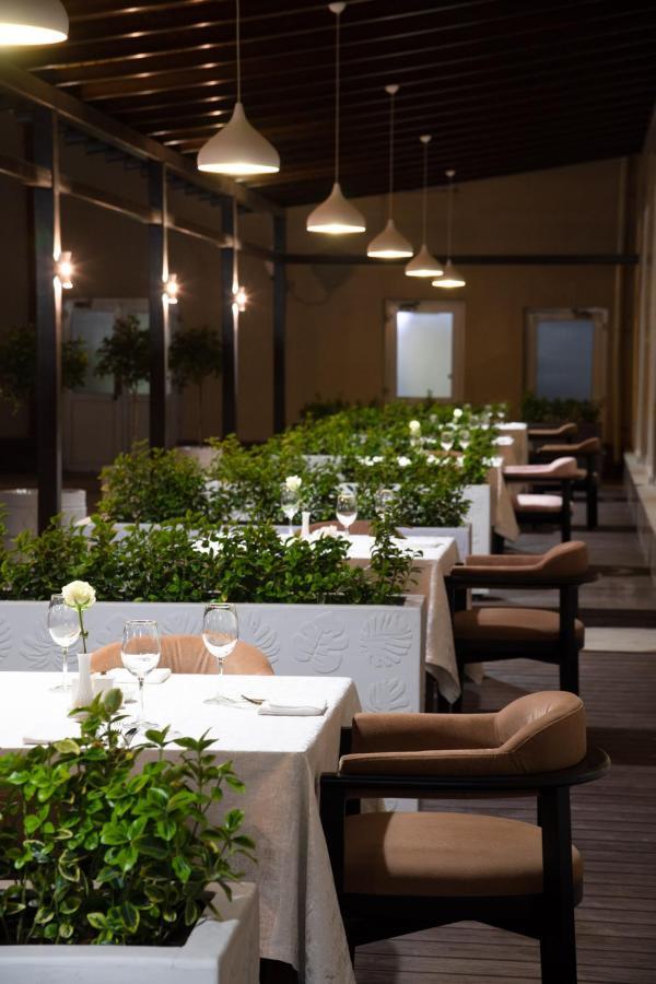 Lotte City Hotels Tashkent Palace Exteriör bild