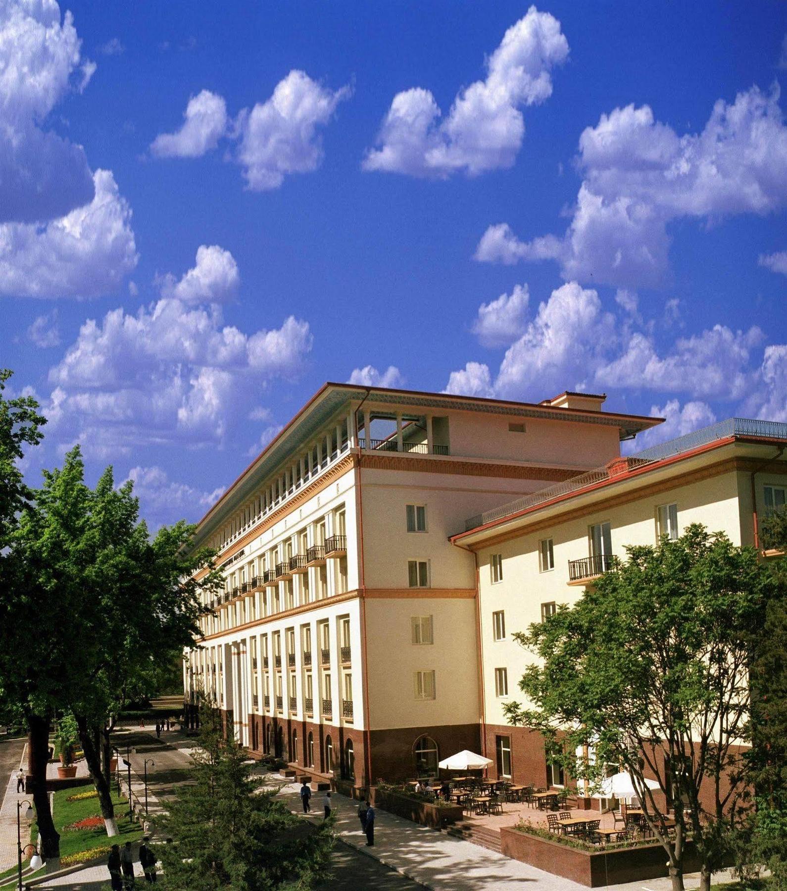Lotte City Hotels Tashkent Palace Exteriör bild