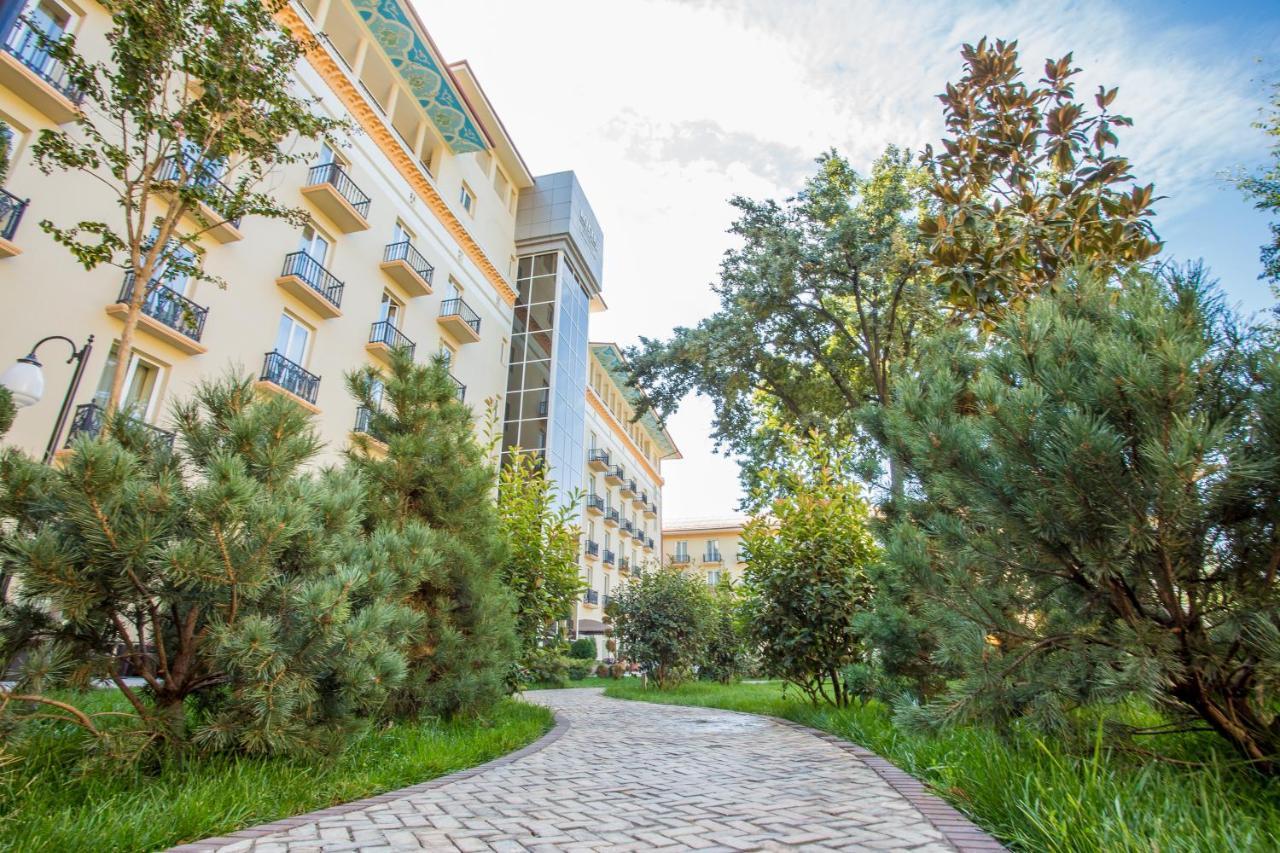 Lotte City Hotels Tashkent Palace Exteriör bild