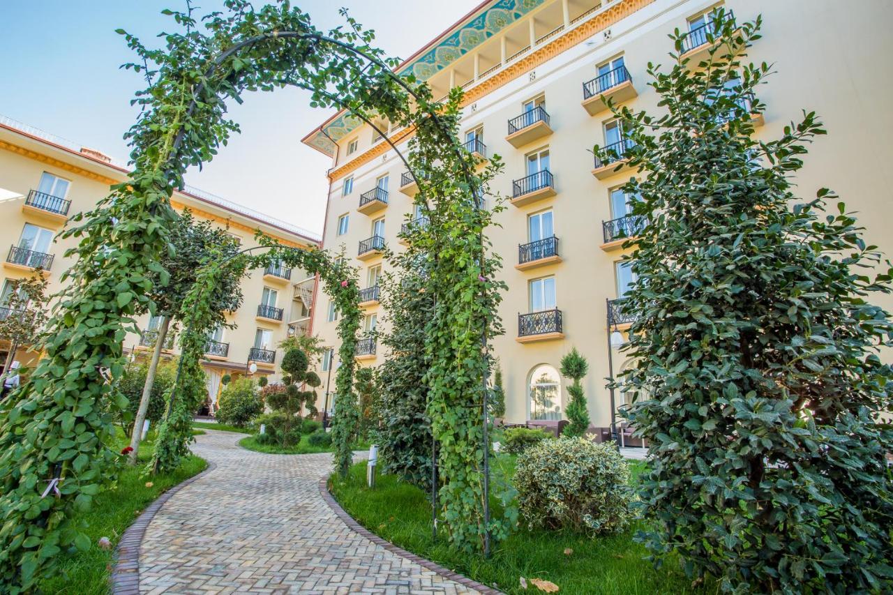 Lotte City Hotels Tashkent Palace Exteriör bild