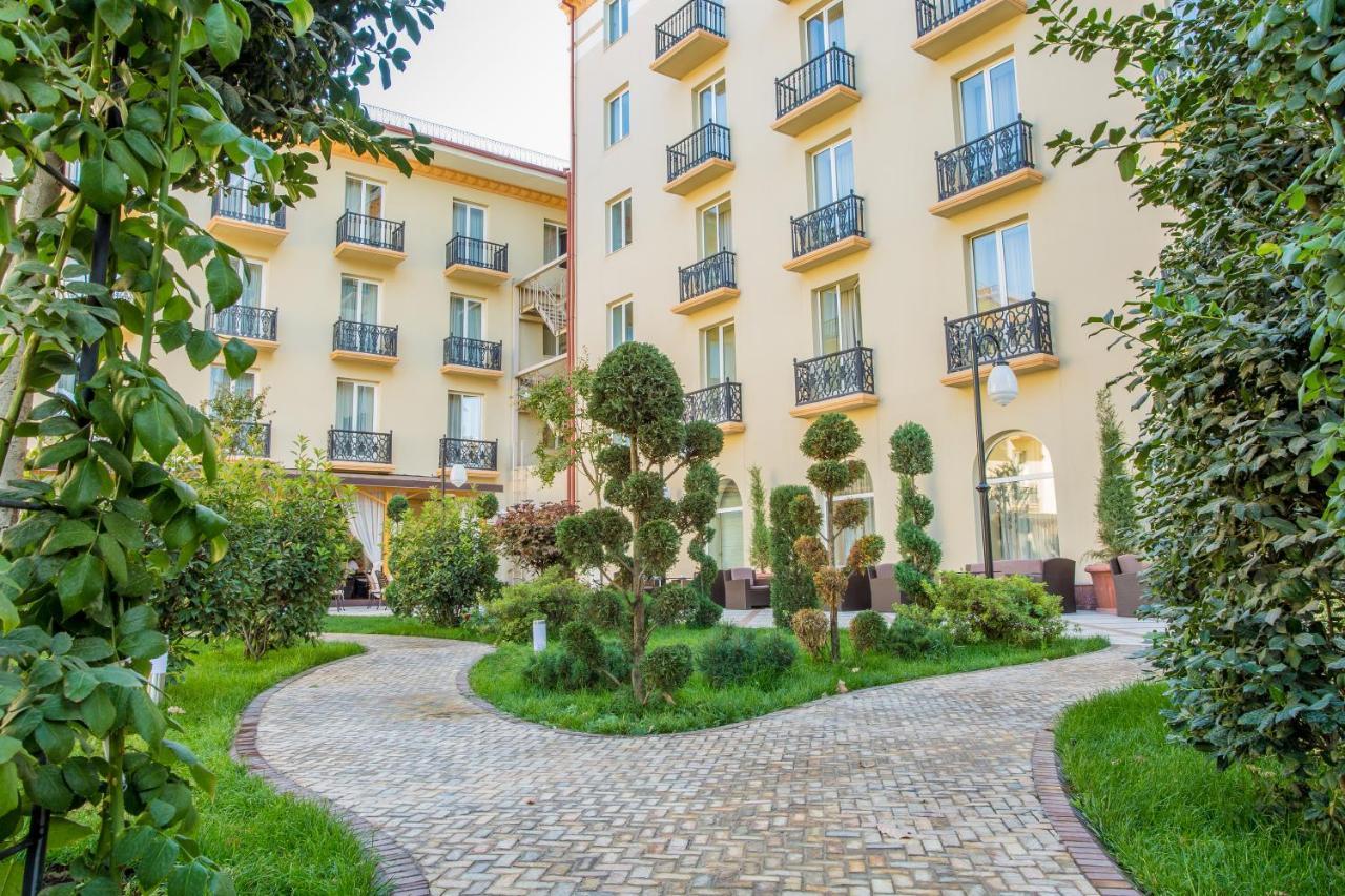 Lotte City Hotels Tashkent Palace Exteriör bild