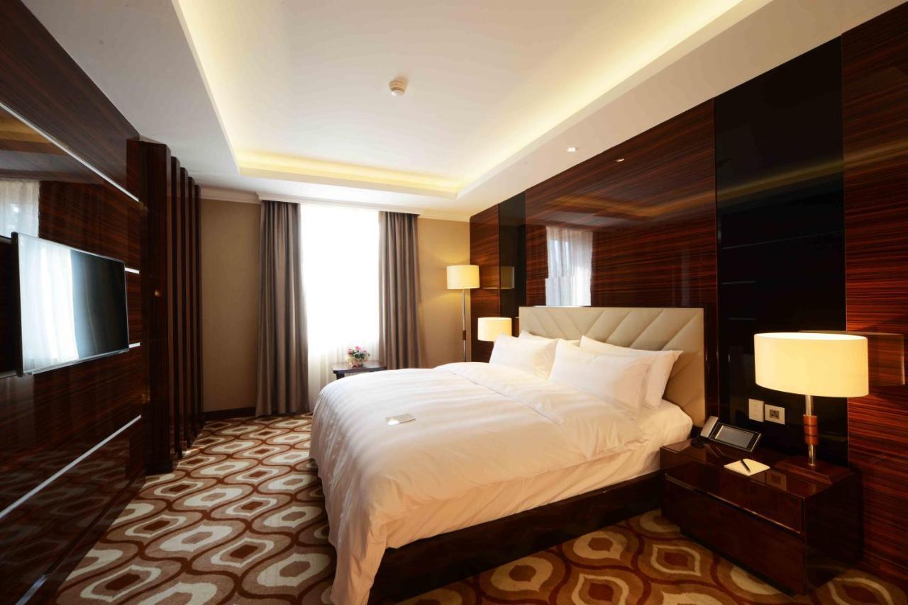 Lotte City Hotels Tashkent Palace Exteriör bild